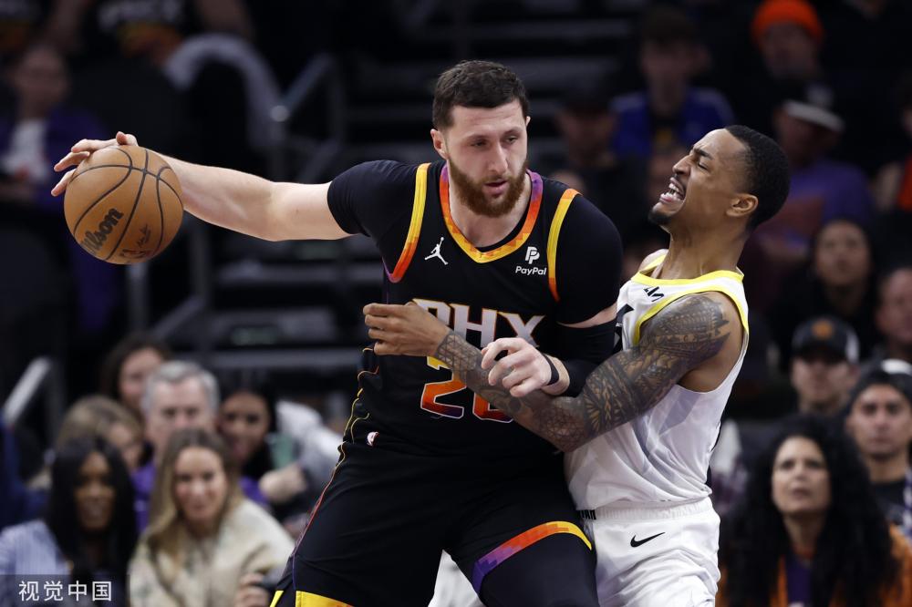 在场上充当 在场上充当